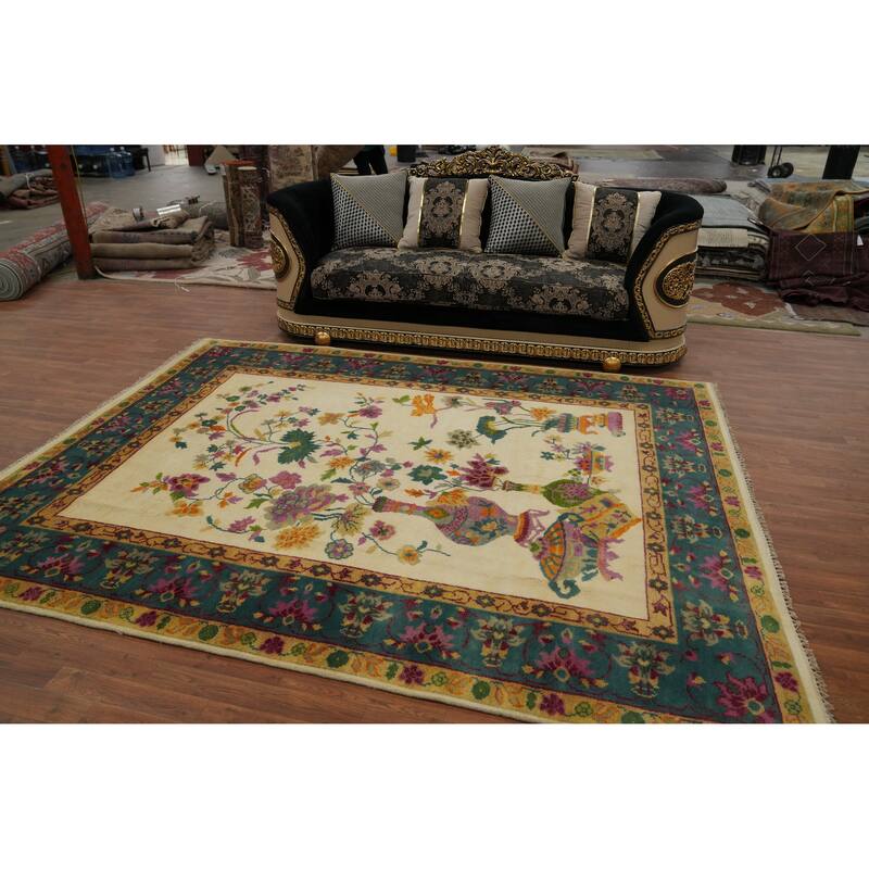 Hand-knotted Traditional Wool Beige Floral Oriental Area Rug - 9' 7'' X 7' 7''