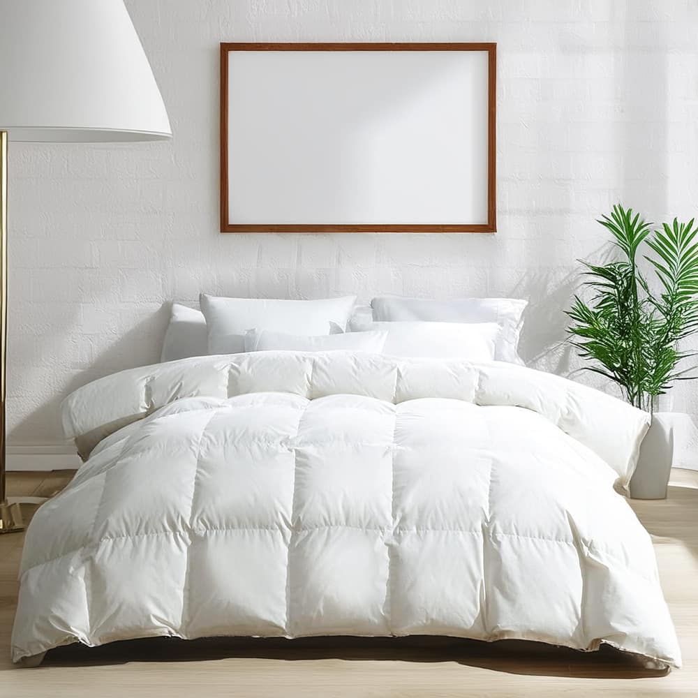 Highland Feather 850 Loft Hungarian White Goose Down Duvet/Comforter 700TC Casing with Corner Ties