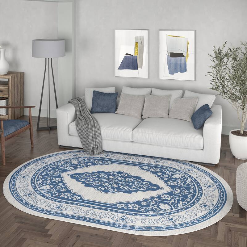Carrington Traditional Oriental Indoor Area Rug