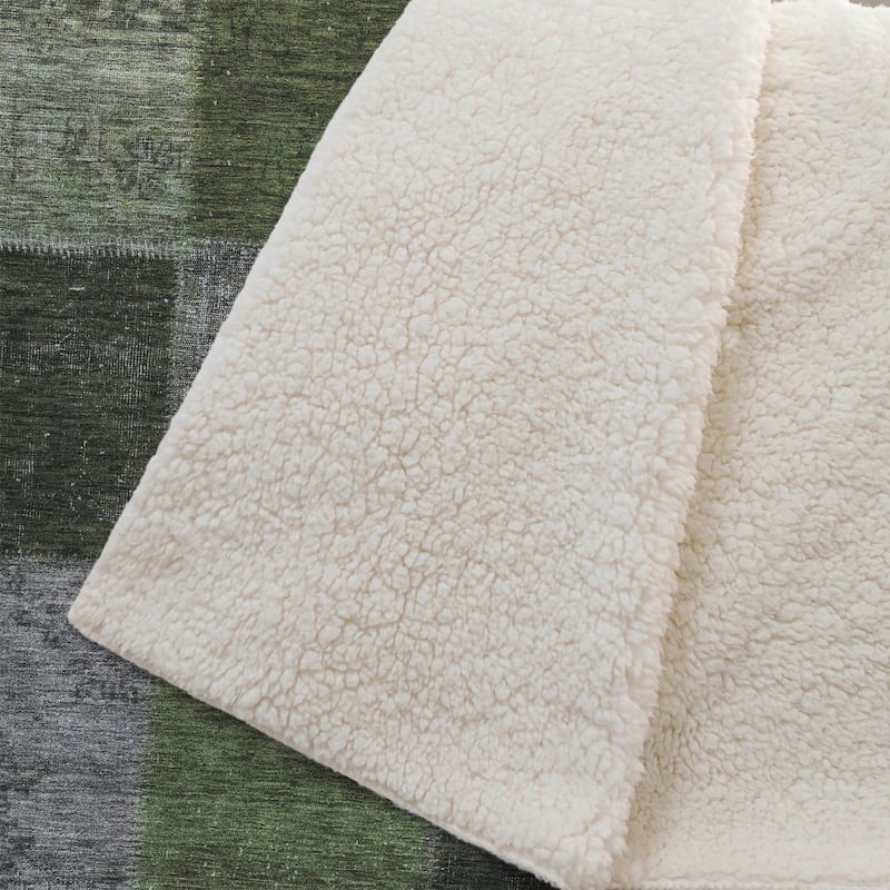 Premium Machine Washable Vintage Patchwork Sherpa Throw Blanket