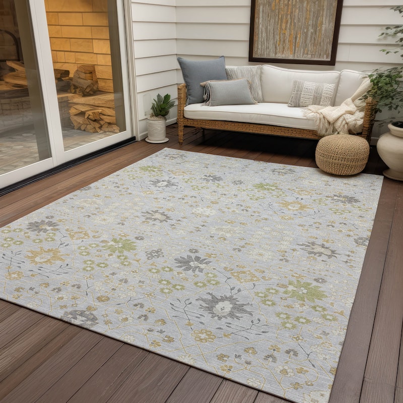 Machine Washable Indoor/ Outdoor Global Traditional Chantille Rug - Silver - 10' x 14'