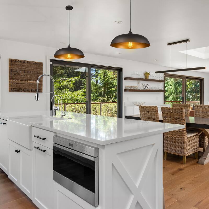 Farmhouse Pendant Light Fixture, 1-Light Industrial Hanging Light with Metal Dome Shade