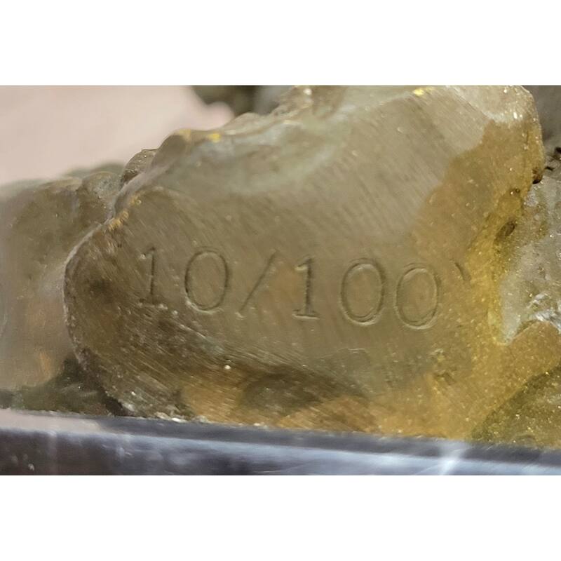 American Western Bronze Cowgirl Sculpture With Rifle And Cowboy Hat