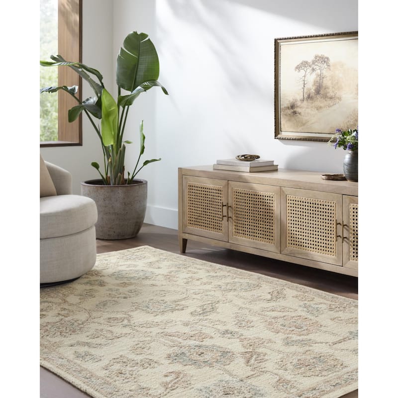 Livabliss Arnold Traditional Area Rug - Cream - 8' x 10'