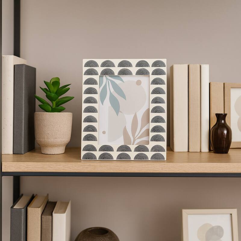 Resin Wood Decorative Arches Photo Frame - Black