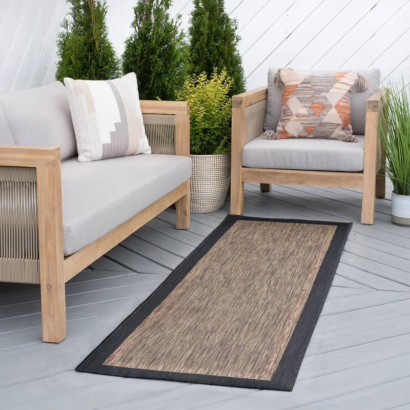 Exo Coastal Border Indoor/Outdoor Area Rug - 2'2'' x 7'3'' - Black/Gold
