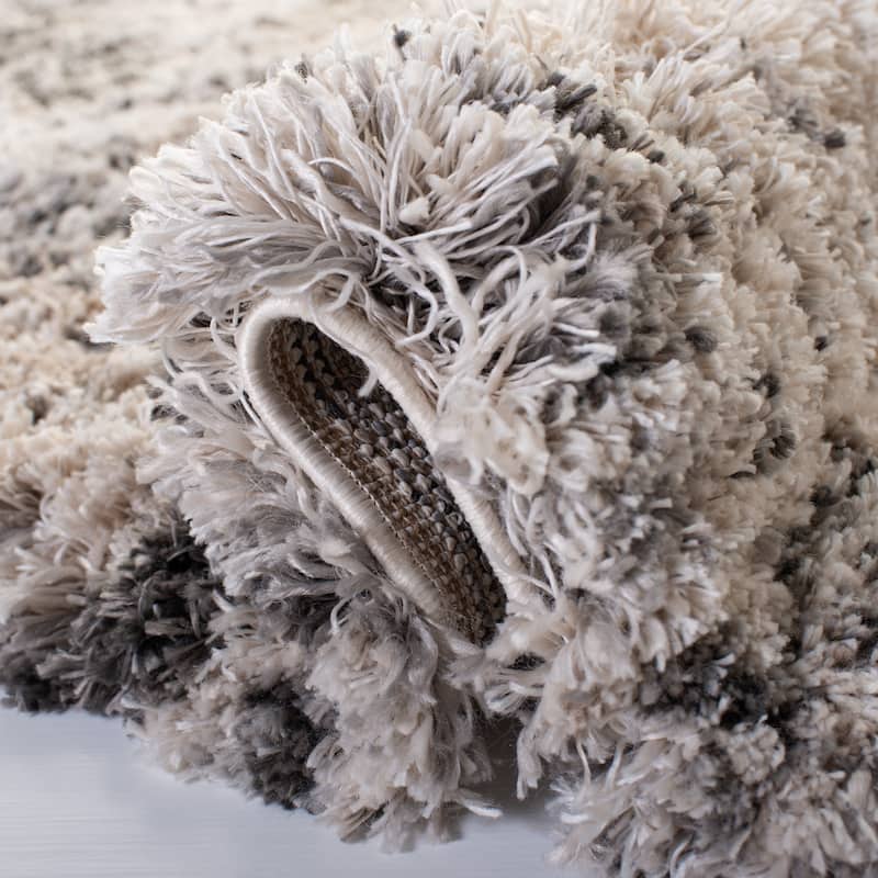 SAFAVIEH Iceland Shag Kicki Flokati 2.6-inch Thick Rug
