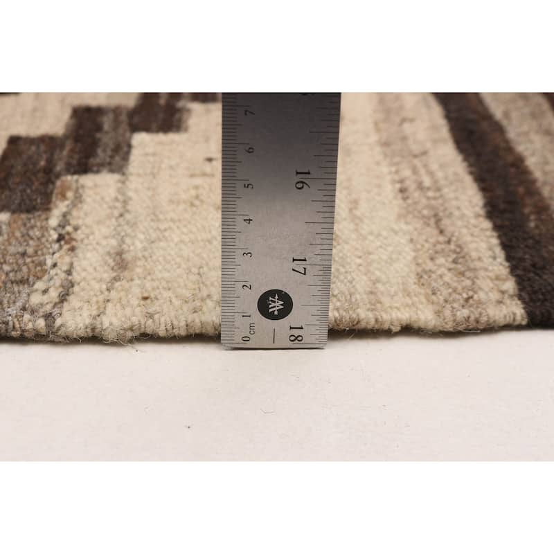 Sivas Beige Kilim 6'8" x 9'7" - 6'8 x 9'7