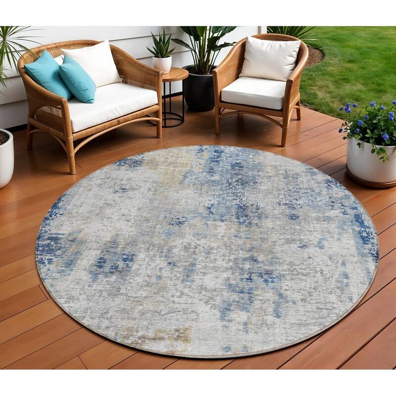 HomeRoots Abstract Transitional Rectangle Outdoor Rug - 8' Round