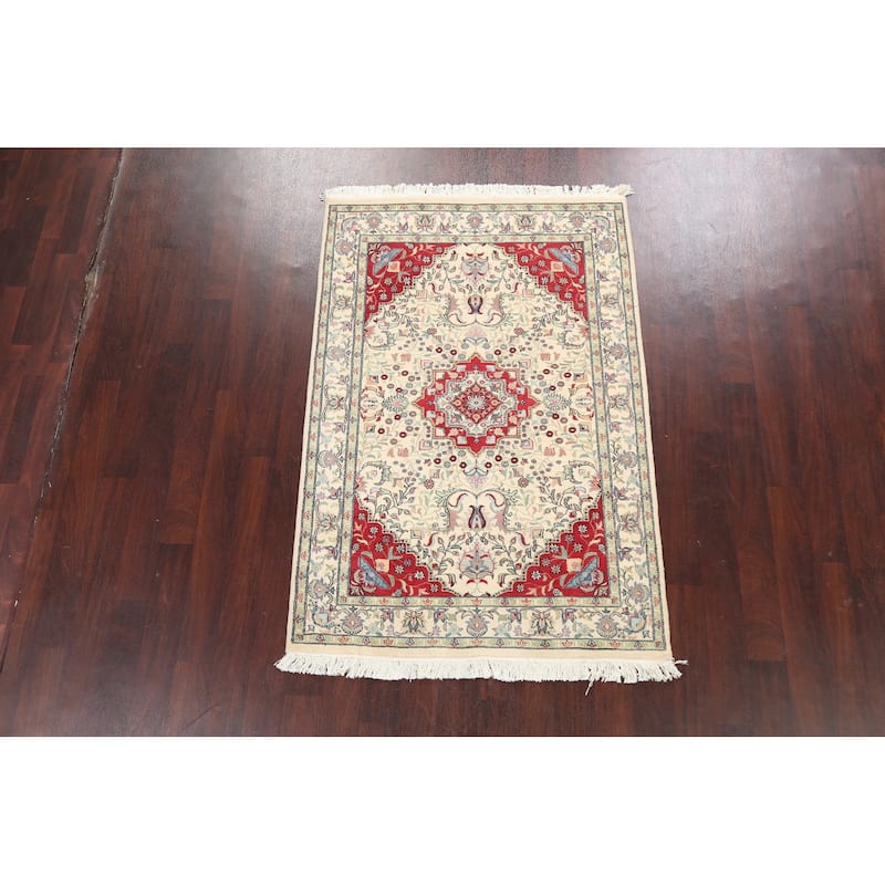 Wool/ Silk Vegetable Dye Tabriz Area Rug Hand-knotted Oriental Carpet - 4'2" x 6'1"