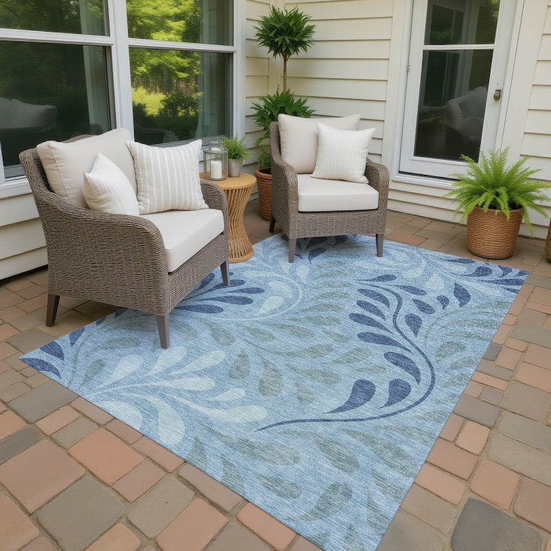 Machine Washable Indoor/ Outdoor Floral Arabesque Chantille Rug - Denim - 2'6" x 3'10"
