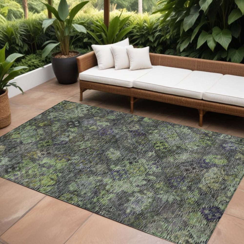 HomeRoots Floral Traditional Rectangle Outdoor Rug