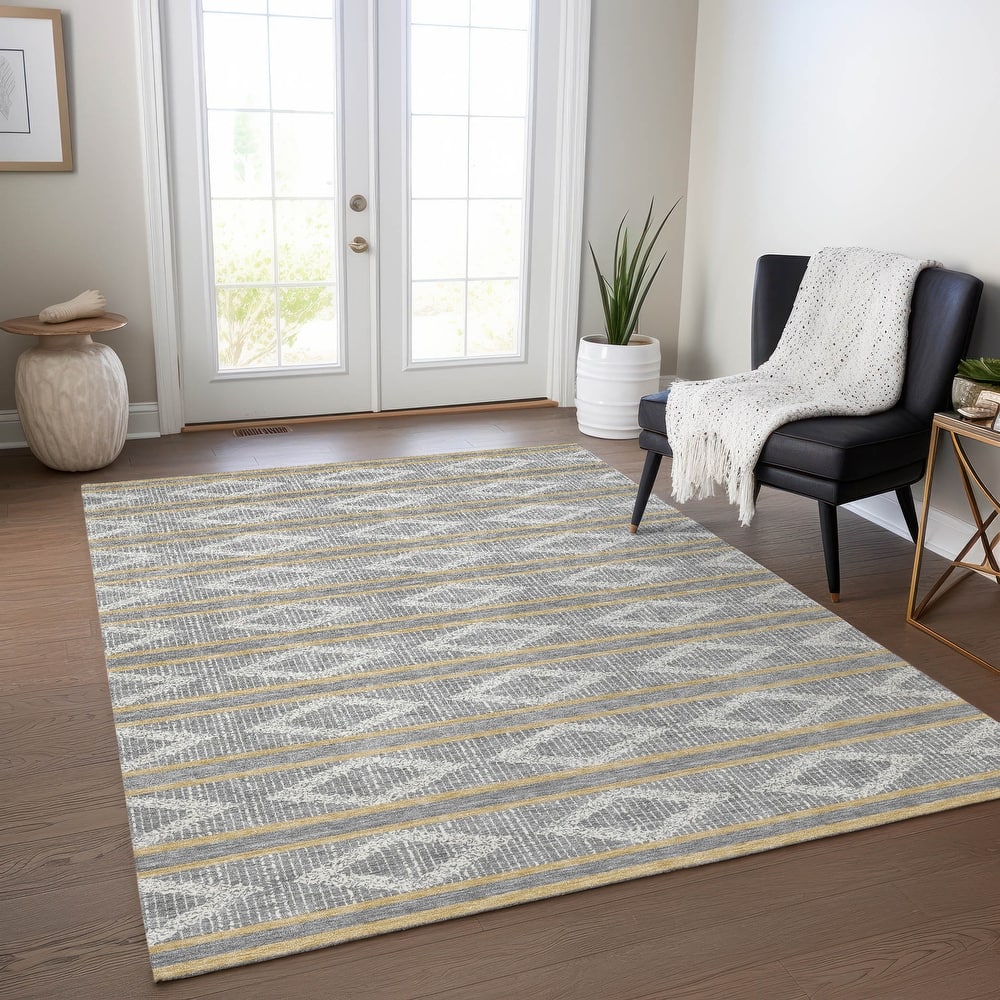 Machine Washable Indoor/ Outdoor Diamond Stripe Chantille Rug