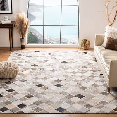 SAFAVIEH Handmade Studio Leather Pompilia Natural Hide Leather Rug