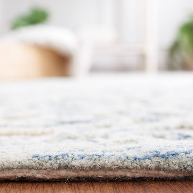 Martha Stewart by SAFAVIEH Handmade Siegharda Wool Rug