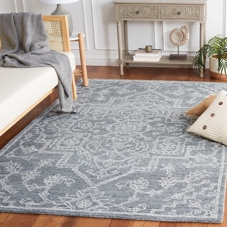 SAFAVIEH Handmade Micro-Loop Zakira Medallion Wool Rug
