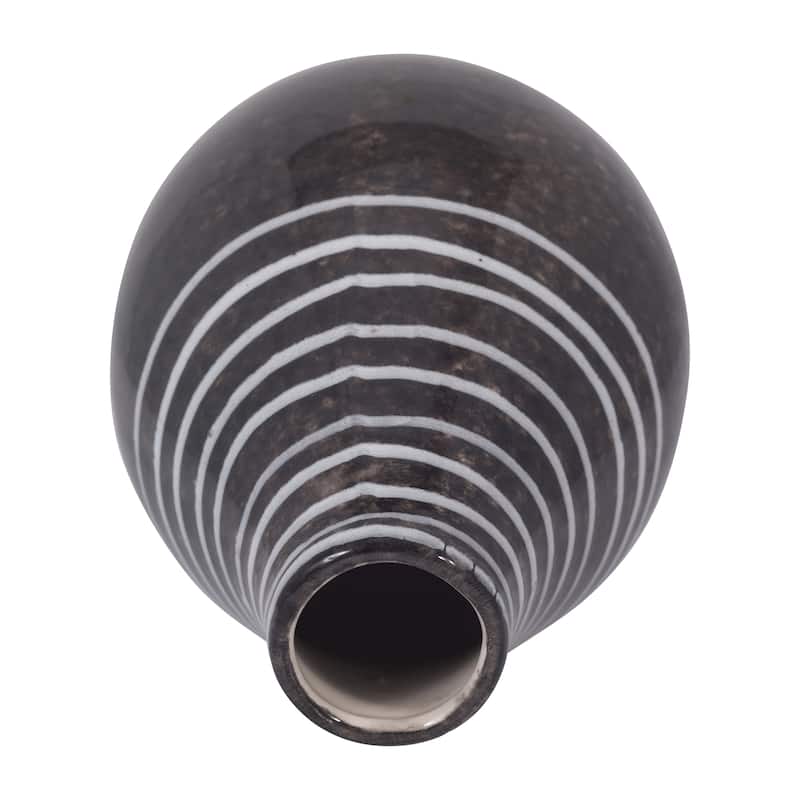 Sagebrook Home Ceramic Vase - Perfect For Stylish Floral Arrangements