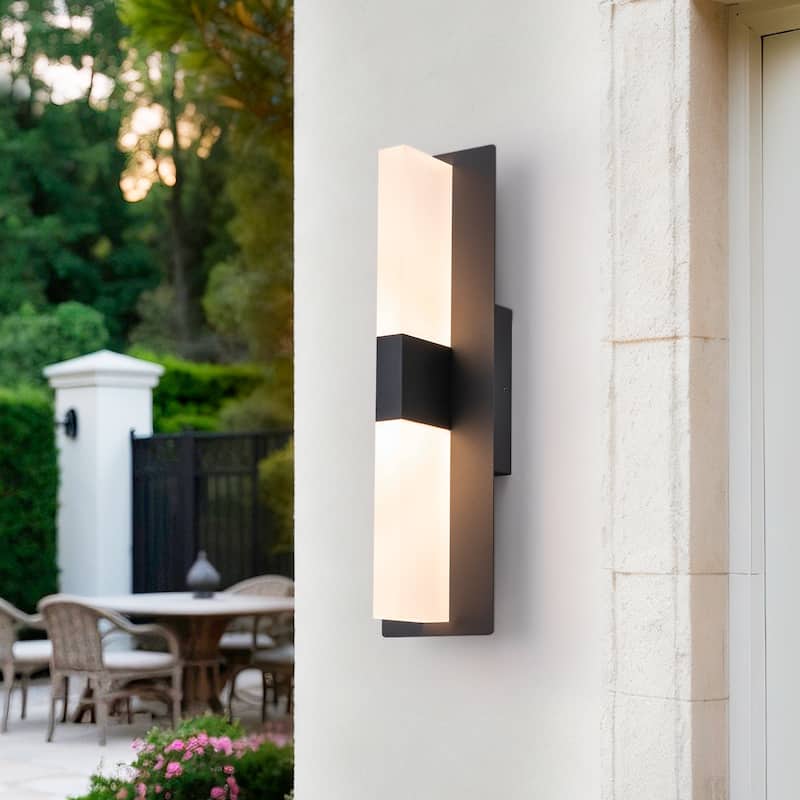 Dimmable LED Wall Sconce - Matte Black T-Shaped Frosted Acrylic