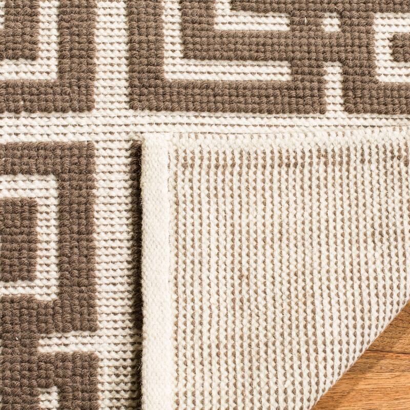 Martha Stewart by SAFAVIEH Handmade Vermont Wool Rug