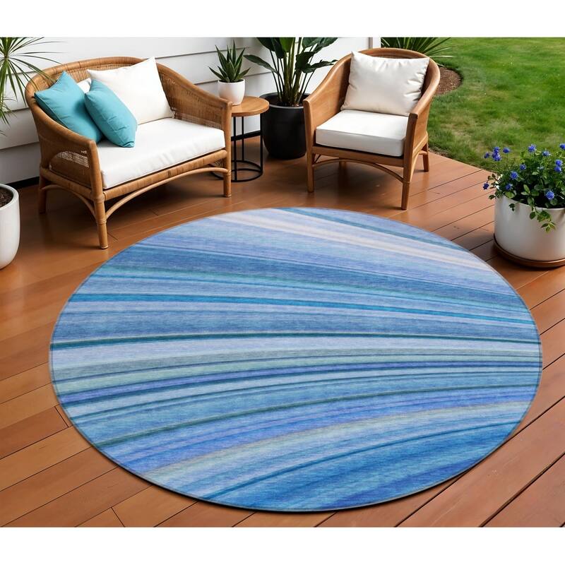 HomeRoots Abstract Transitional Rectangle Outdoor Rug - 8' Round