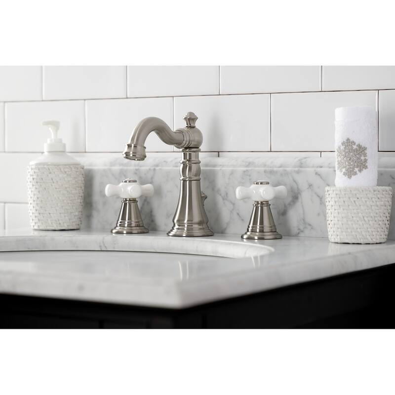 American Classic 8 in. Widespread Bathroom Faucet