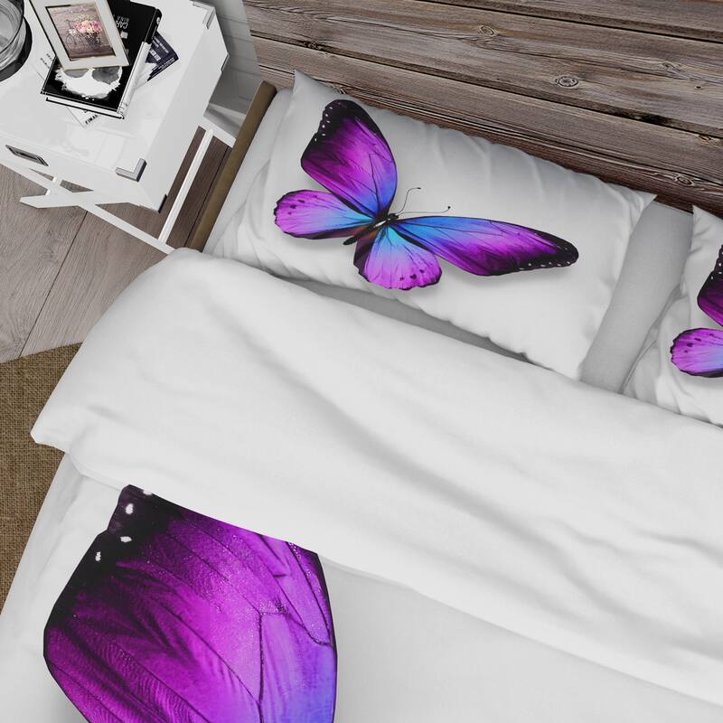 Designart 'Violet and Blue Butterfly' Modern Duvet Cover Set