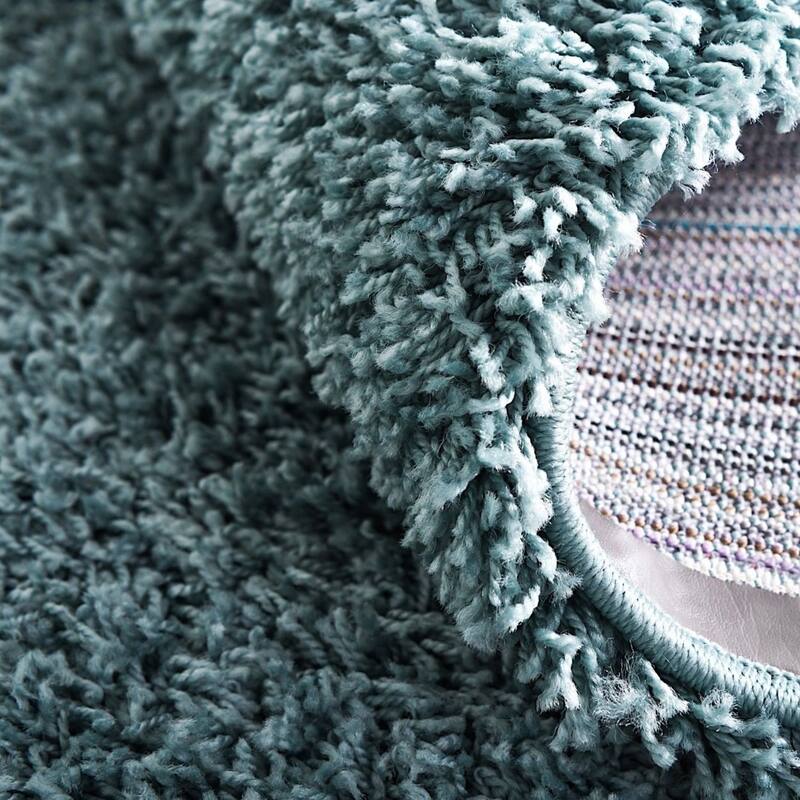Shag Laurian Collection Area Rug