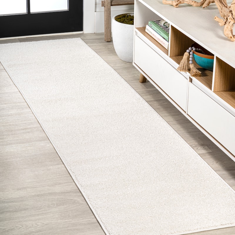 JONATHAN Y Tumbling Solid Low-Pile Area Rug - 2 X 12 - Cream