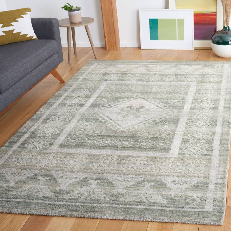 SAFAVIEH Handmade Marquee Dorit Boho Diamond Wool Rug - 6' x 9' - Green/Sage