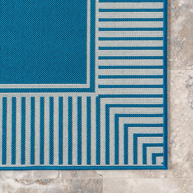 Nuloom Leah Classic Bordered Indoor/Outdoor Area Rug