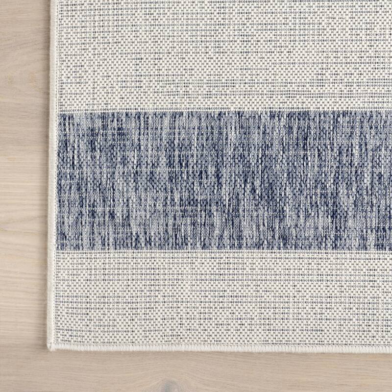 Nuloom Briaana Striped Indoor/Outdoor Area Rug