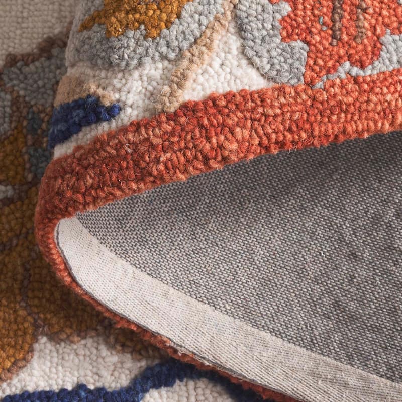 SAFAVIEH Handmade Jardin Rusa Country Floral Wool Rug
