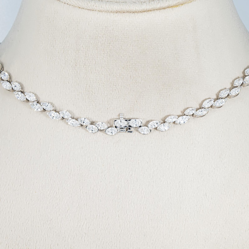 House Of Leon 14K White Gold Graduated Marquise Diamond Rosebud Tennis Chain 28.07ct