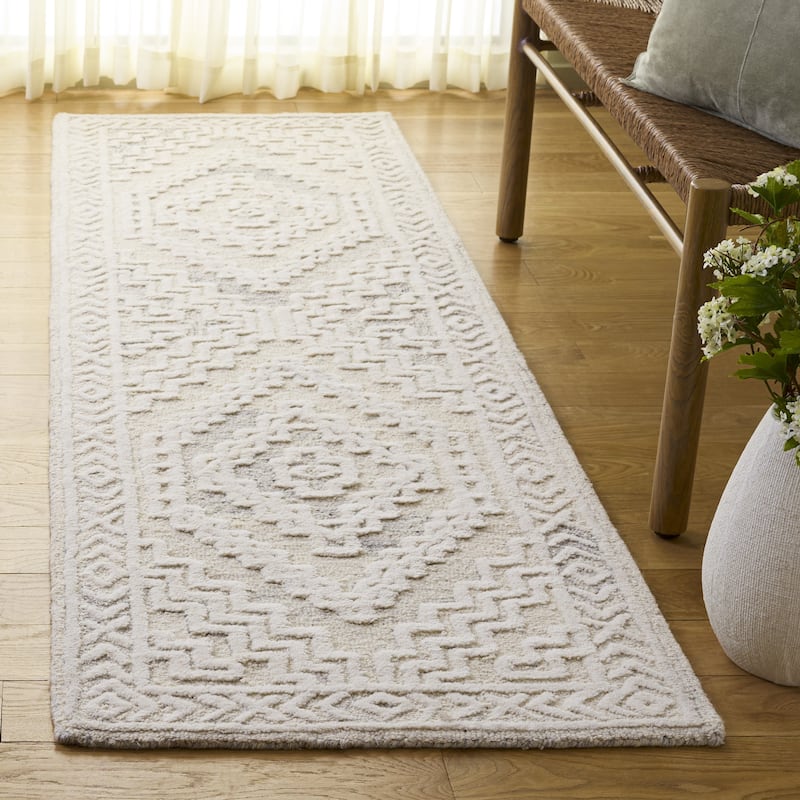SAFAVIEH Handmade Metro Keit Wool Rug - 2'3" x 8' Runner - Light Grey/Ivory