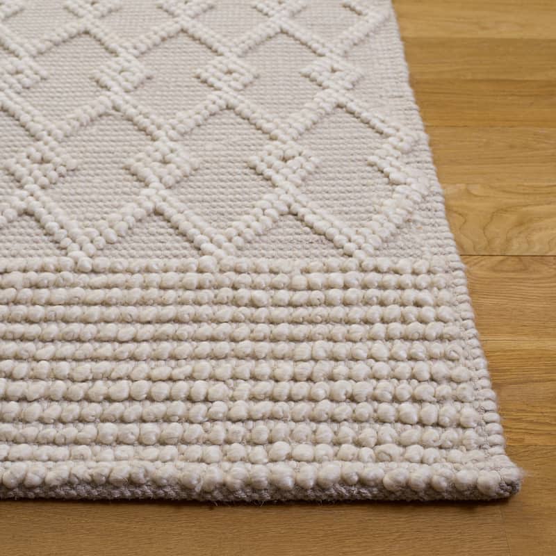 SAFAVIEH Handmade Natura Maddy Raised Textured Wool Blend Rug