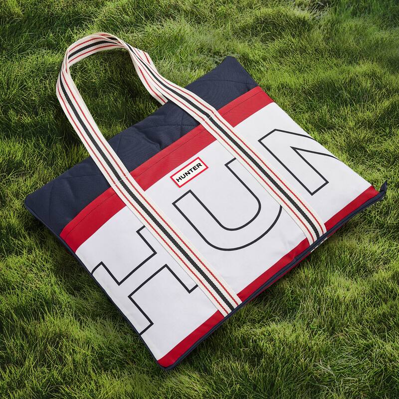 Hunter Outdoor Blanket Tote Bag