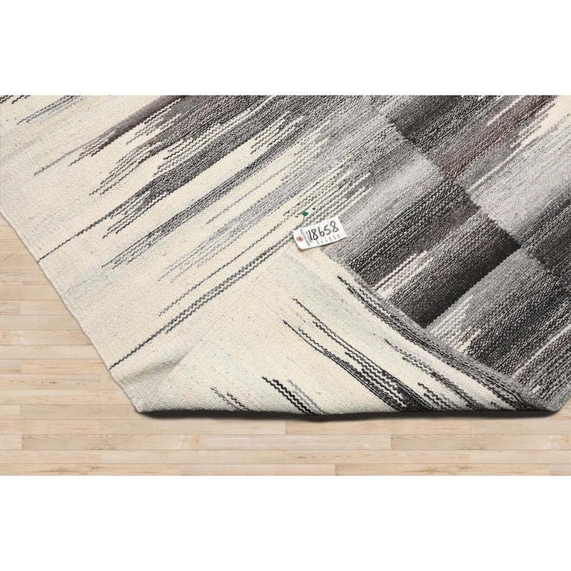 LoomBloom Ivory 100% Wool Hand Woven Oriental Area Rug - 5' 3'' x 7' 7''