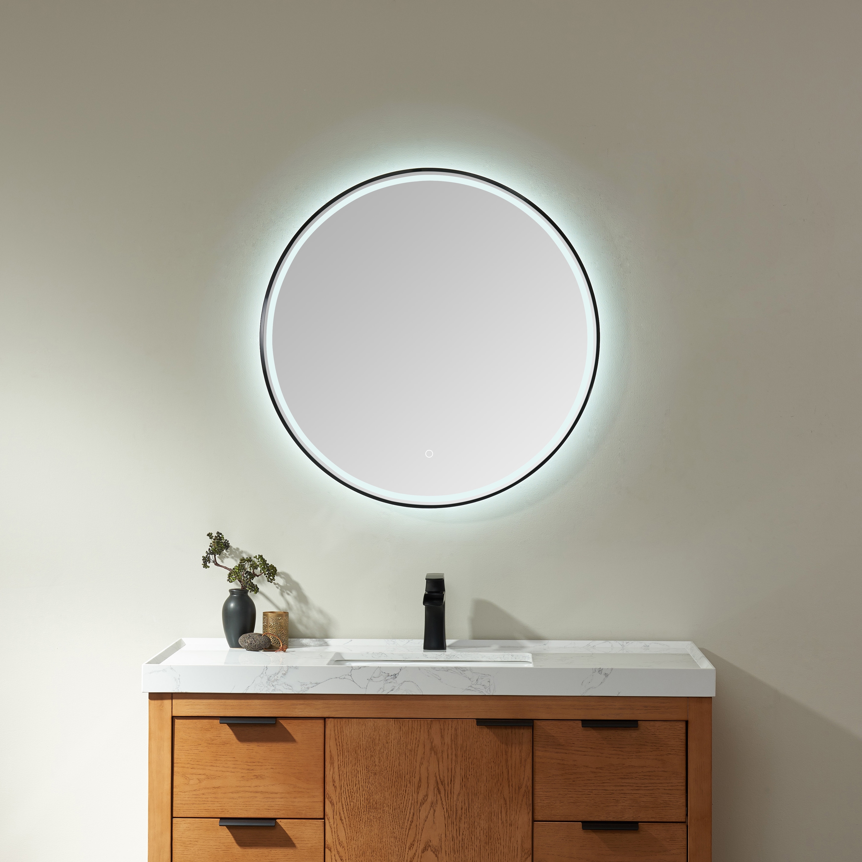 32'' Round LED Lighted Accent Bathroom/Vanity Wall Mirror