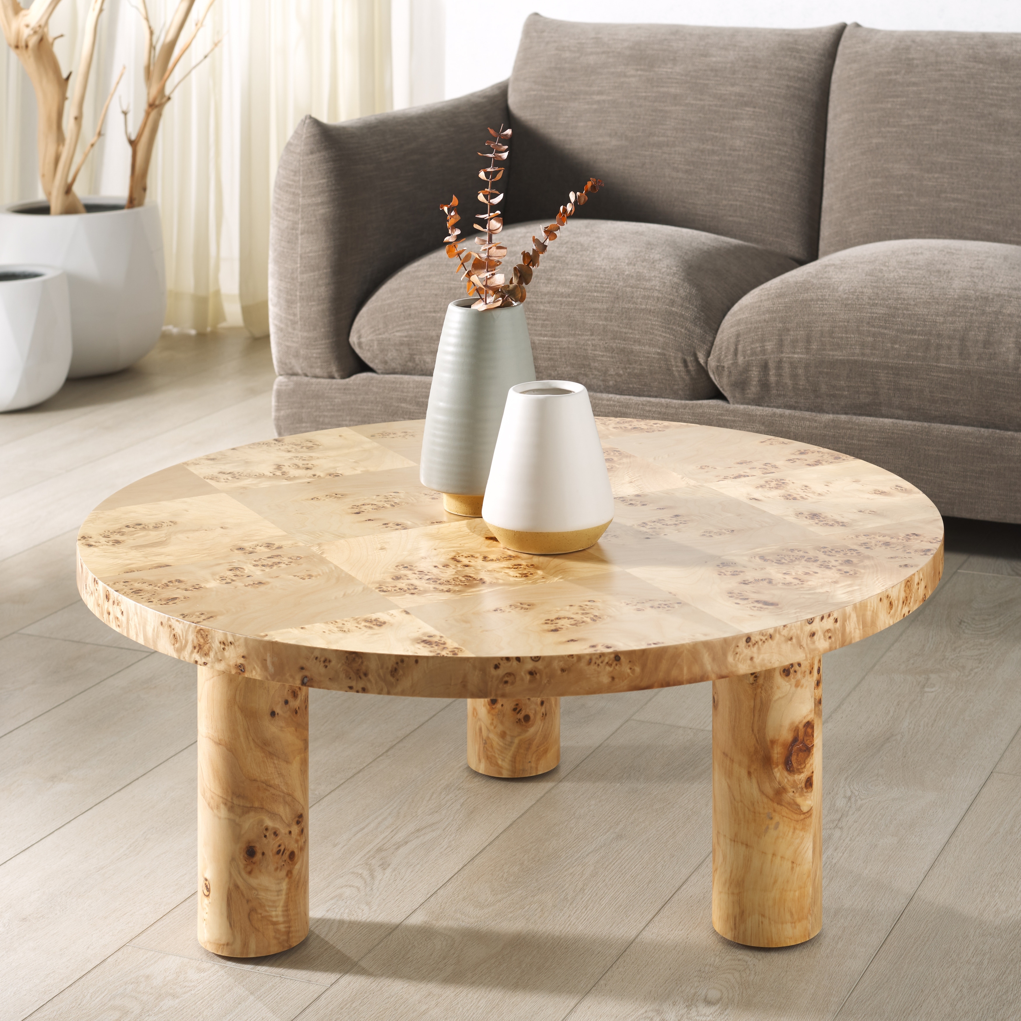SAFAVIEH Couture Everbella 36-Inch Round Wood Coffee Table