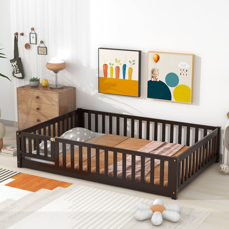 Full Size Floor Bed with Fence and Door