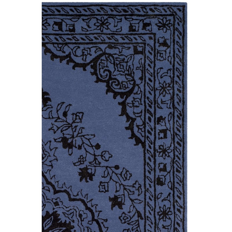 SAFAVIEH Handmade Glamour Gudmundina Modern Viscose Rug