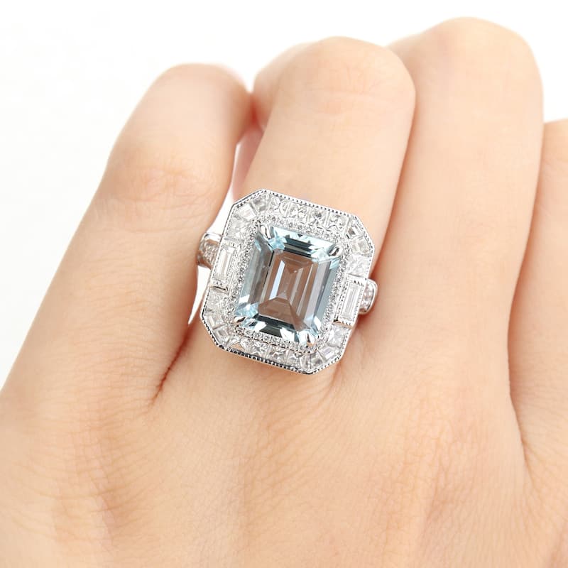 Miadora 4 7/8ct TGW Aquamarine and 3/5ct TDW Diamond Halo Ring in 14k White Gold