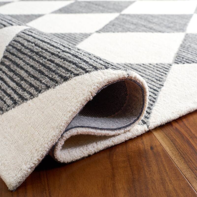 SAFAVIEH Handmade Ebony Krsta Contemporary Wool Rug