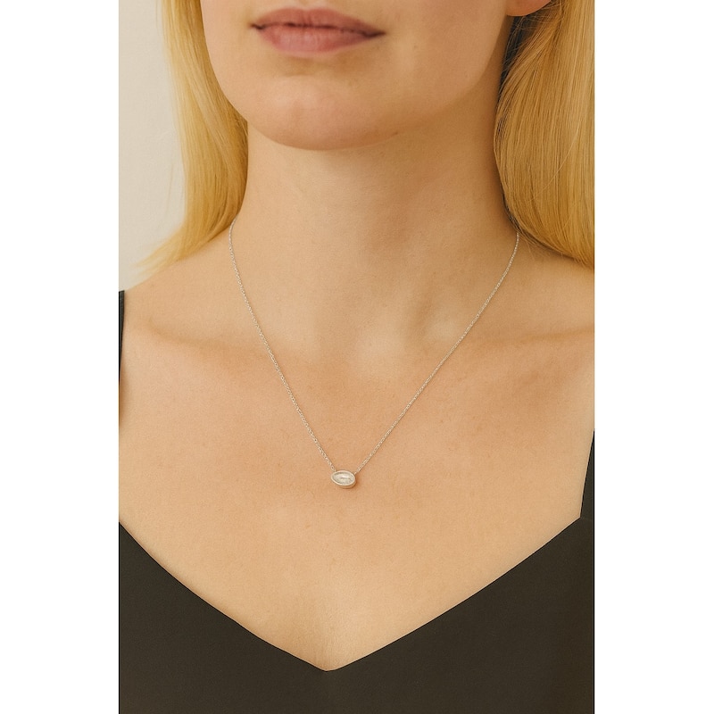 Oval Bezel Cubic Zirconia Pendant Necklace - 18 Inch - White