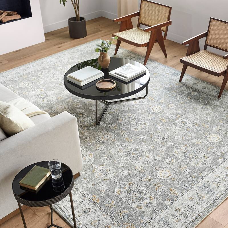 Livabliss Dresden Traditional Damask Area Rug - 5'3" x 5'3" - Grey/Silver