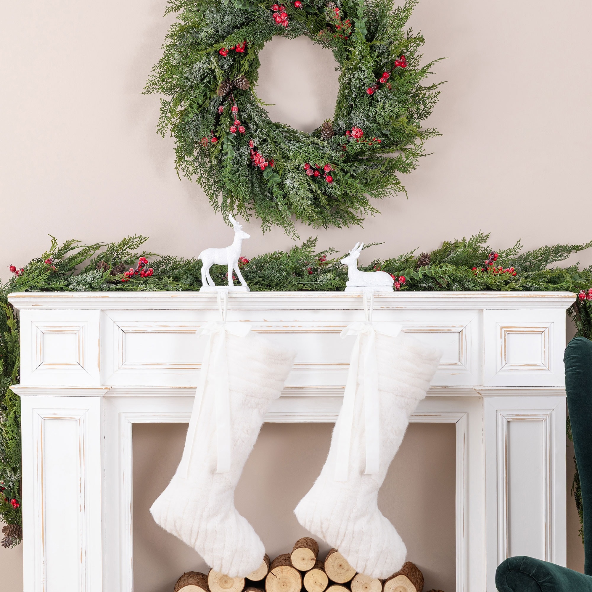 Glitzhome Set of 2 Resin White/Burgundy Glitter Standing & Sitting Reindeer Stocking Holders