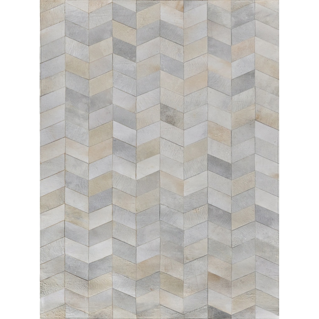 EXQUISITE RUGS Natural Hide Hand-stitched Leather Hide Ivory Area Rug.