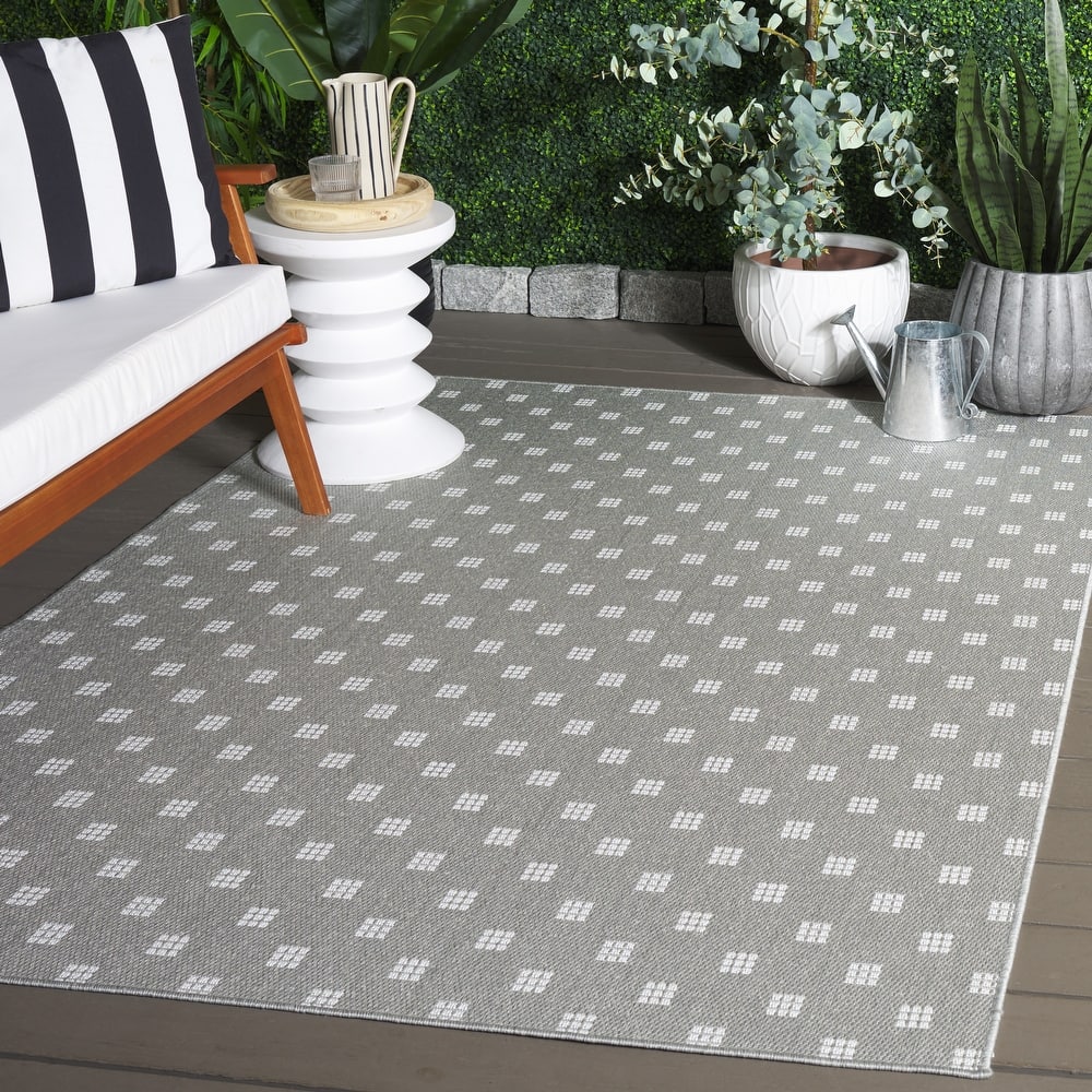 SAFAVIEH Terrace Soazig Indoor/Outdoor Washable Backyard Patio Rug