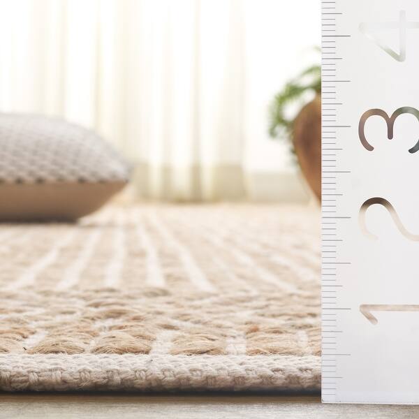 Wolfgard SAFAVIEH Handmade Natural Fiber Wolfgard Farmhouse Jute Rug - Bed Bath ...