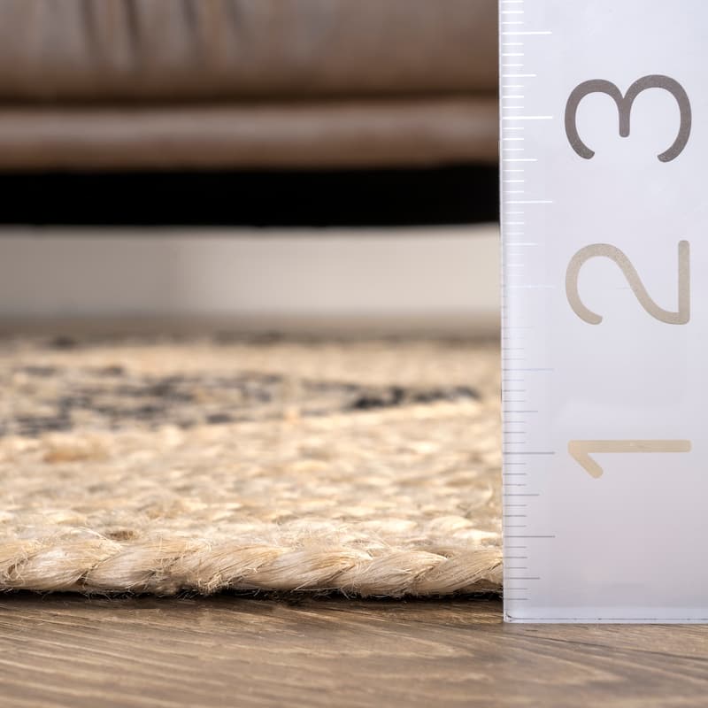 Axel Diamond Jute Area Rug